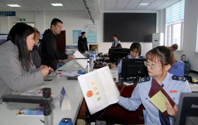 巾幗風采映稅徽 服務(wù)春風暖人心——記清河門區(qū)稅務(wù)局辦稅服務(wù)廳巾幗文明崗